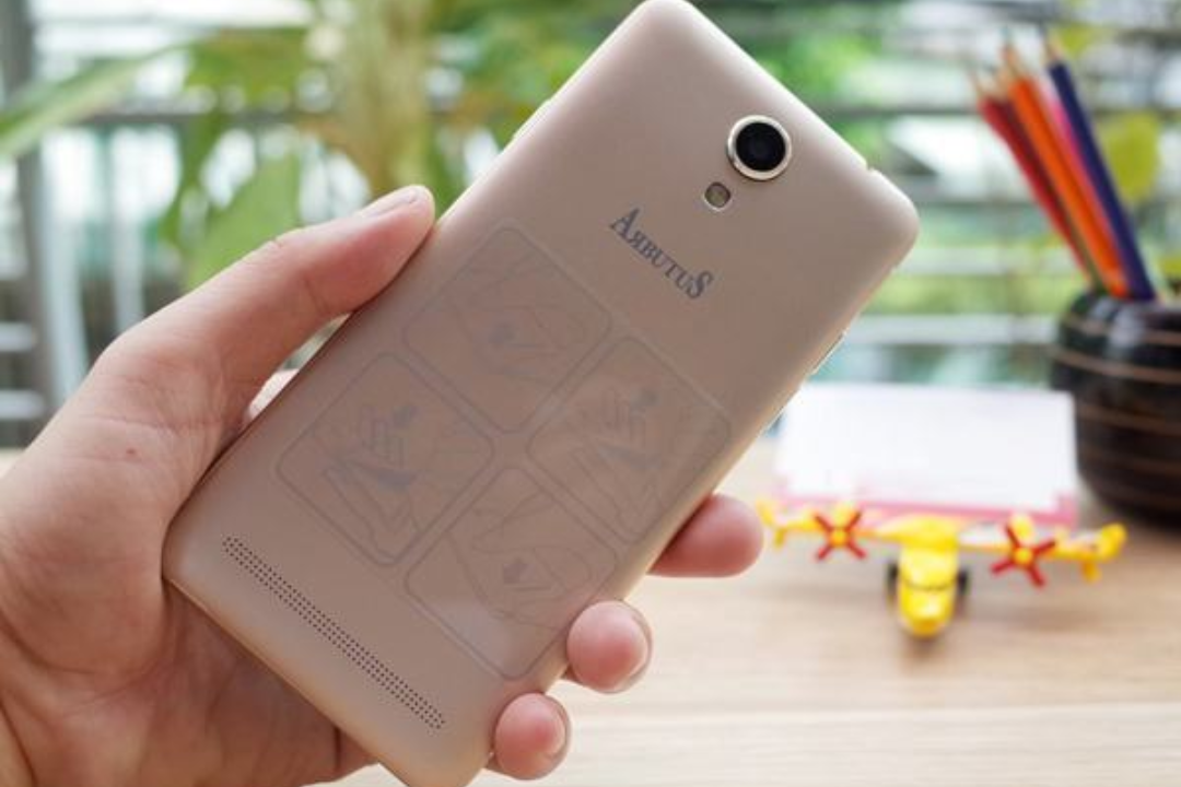 Arbutus AR5 (MT6582)