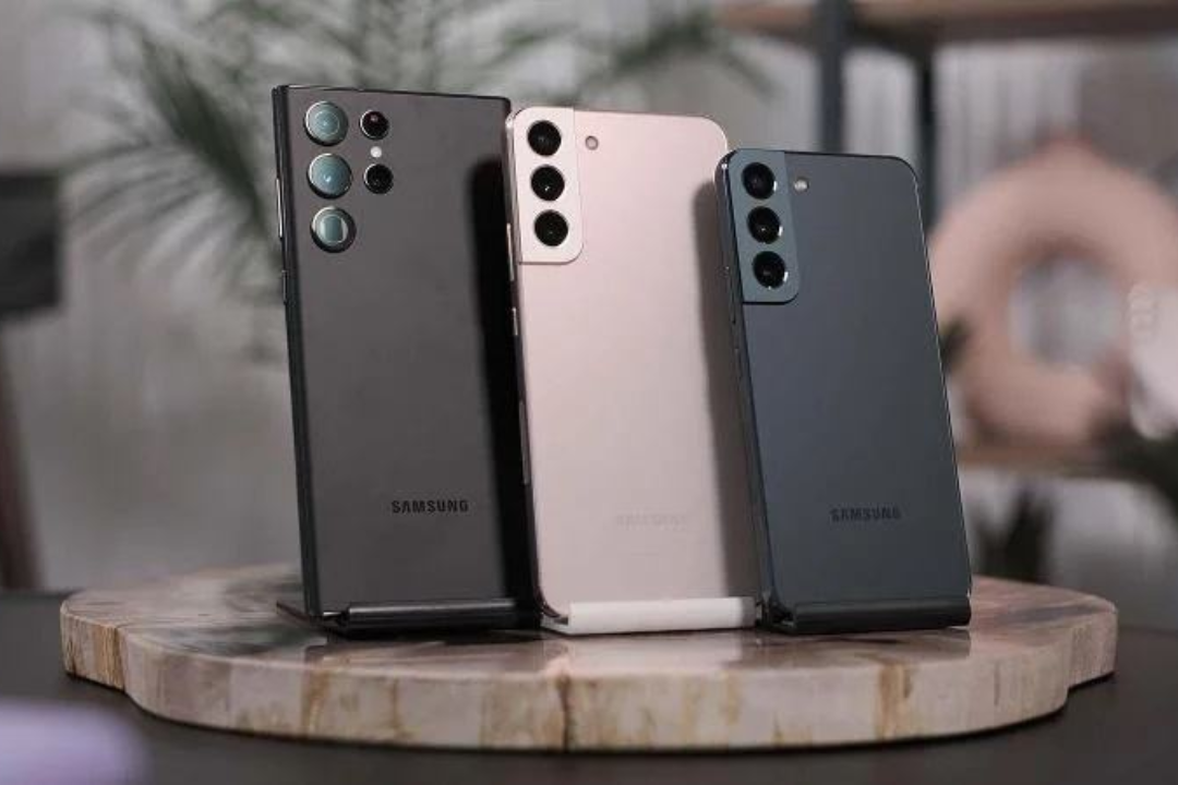 Samsung Galaxy S22 (SM-S901)